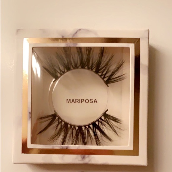 Lashes - Picture 11 of 14